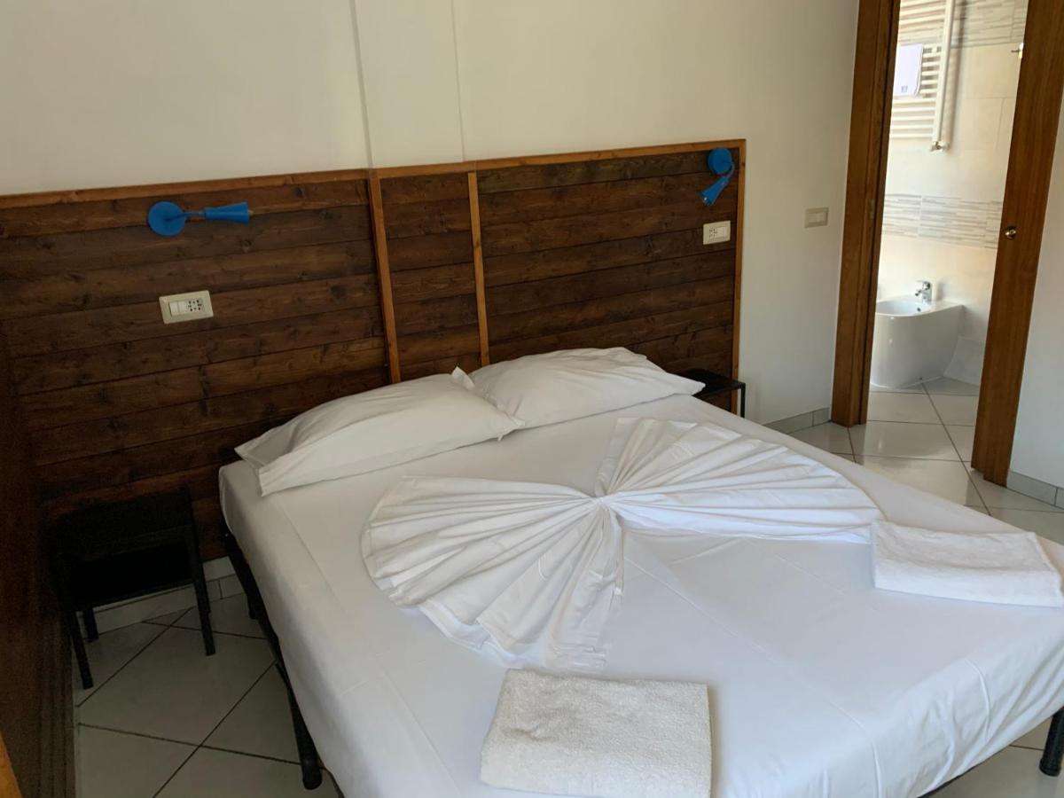 פיזה B&B Gli Archi מראה חיצוני תמונה